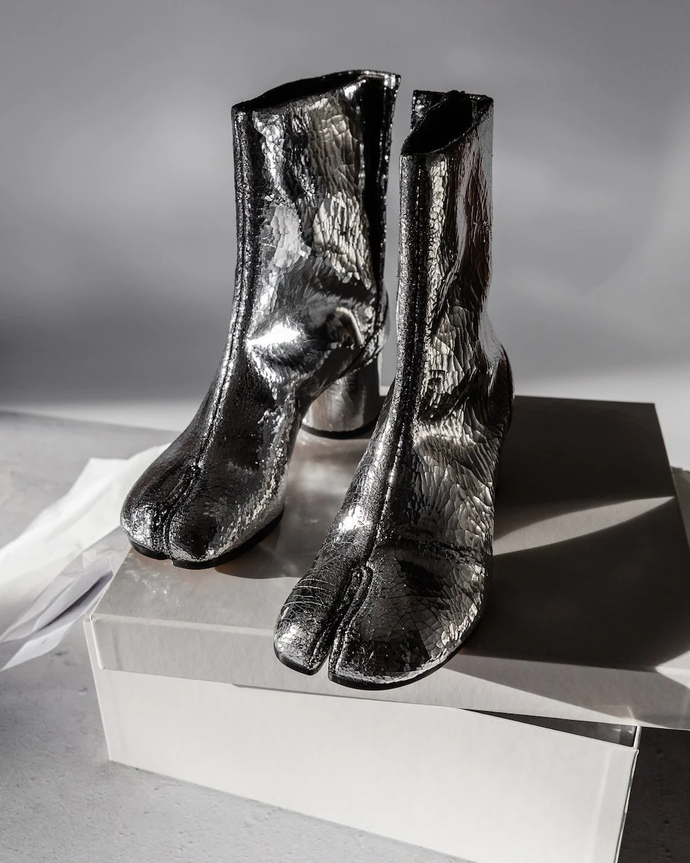 ショートブーツ・ブーティ MMF221 TABI BROKEN MIRROR BOOTS ACCESSORIES | Broken Mirror Tabi — WOAHSTYLE